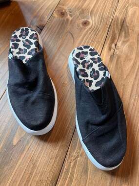 TOMS Mallow Mule Black Canvas Leopard Print Insole Women's Size 9
